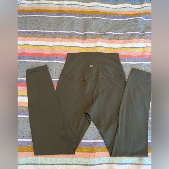 Lululemon align size 4 25 inch inseam in olive green - Picture 2 of 7
